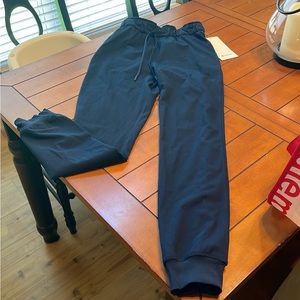 NWT lululemon joggers size 2
